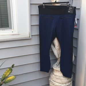 NWT Gapfit Compression Sculpt 7/8 length